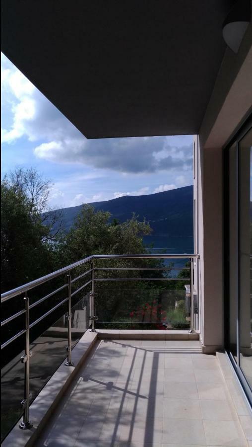 Ðenovići Apartments Acacia Hill מראה חיצוני תמונה