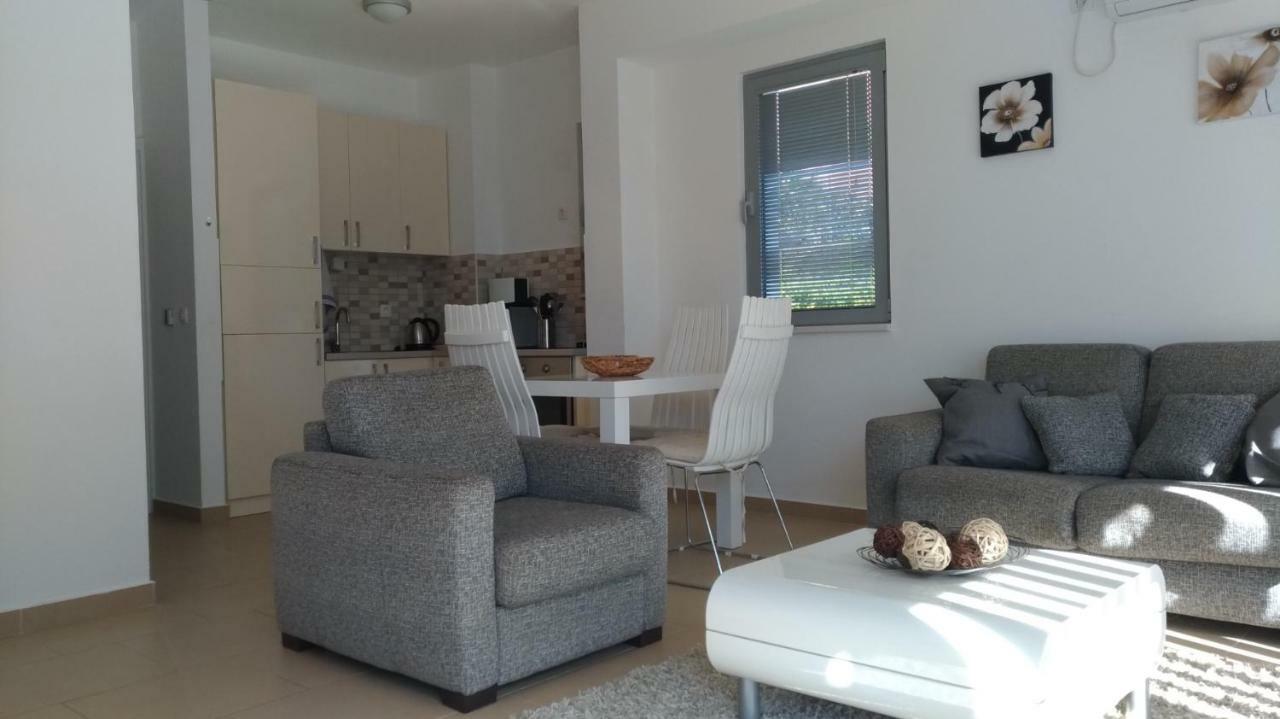 Ðenovići Apartments Acacia Hill מראה חיצוני תמונה